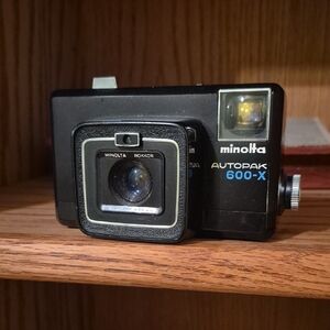 Minolta Autopak 600-x Camera